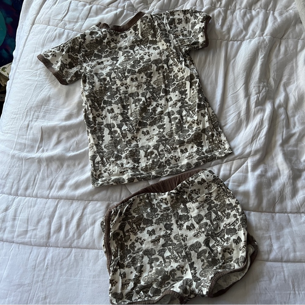 Kate Quinn Ringer Tee/Retro Short Set - 7y - Picture 3 of 5